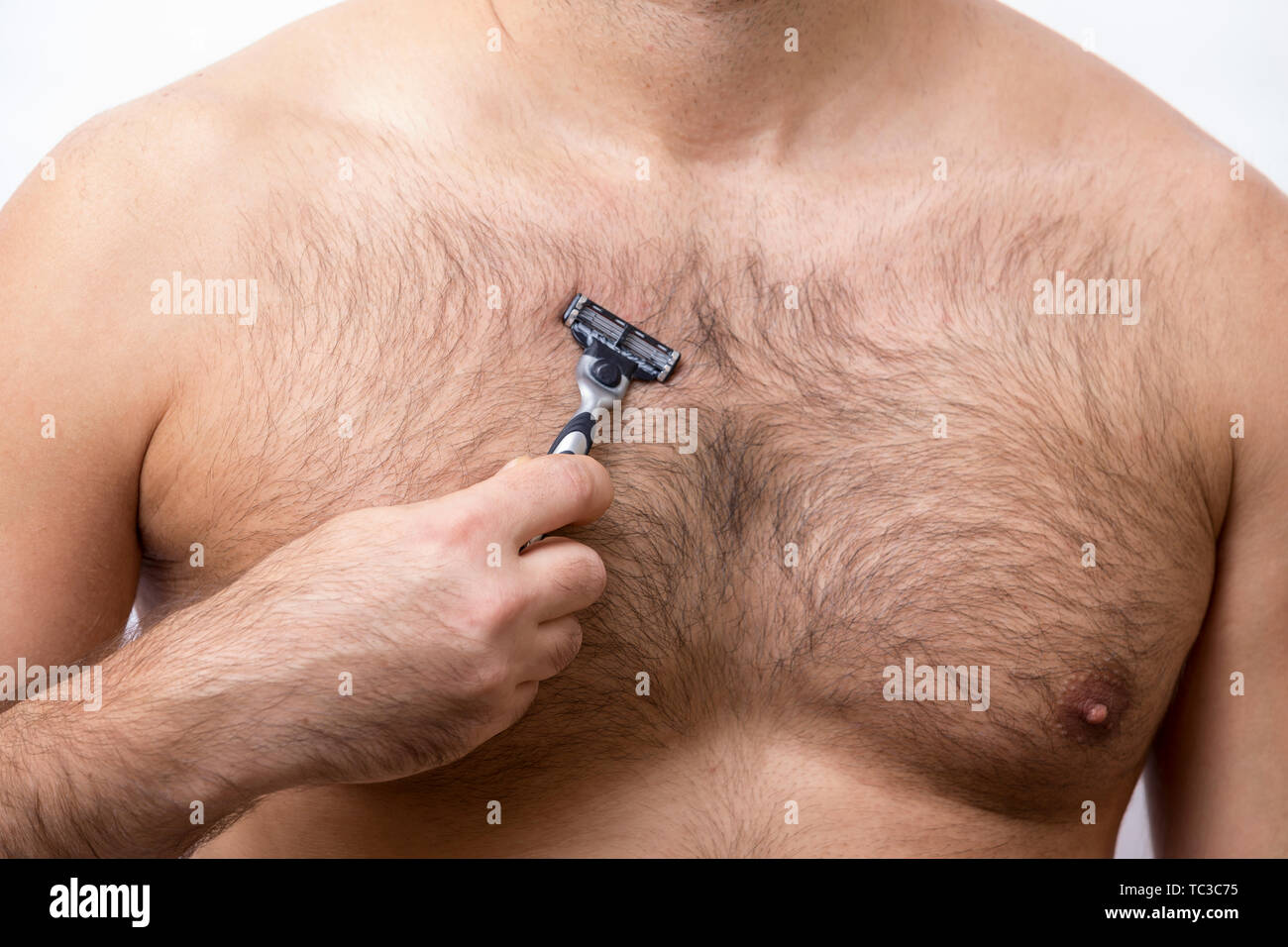 Brustbehaarung Stockfotos Und Bilder Kaufen Alamy