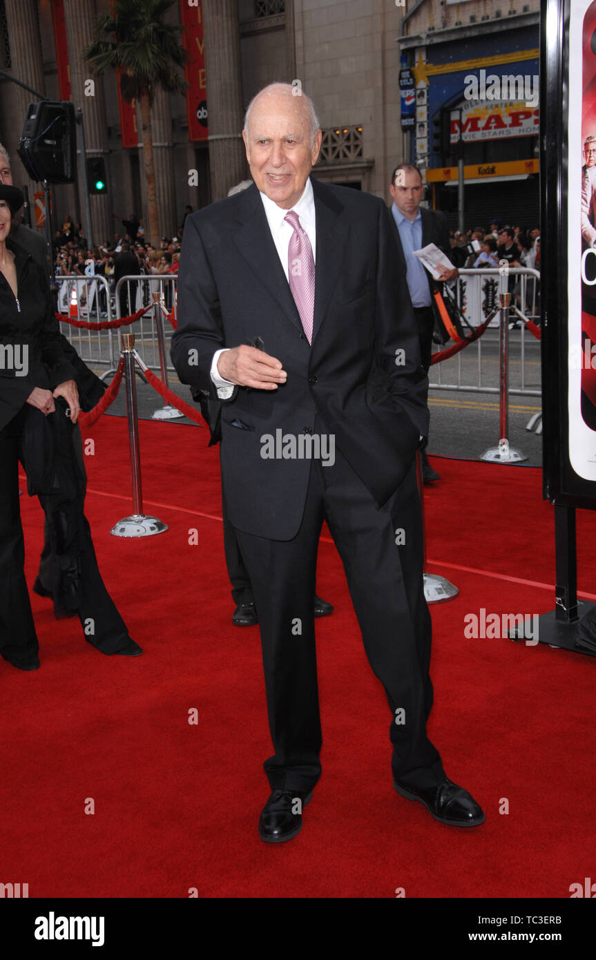 LOS ANGELES, Ca. Juni 06, 2007: Carl Reiner auf der North American Premiere von "Ocean's Thirteen" am Grauman's Chinese Theater, Hollywood. © 2007 Paul Smith/Featureflash Stockfoto