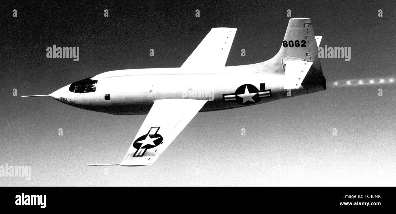 Bell Aircraft Corporation X-1-1 Flugzeug im Flug, 1947. Mit freundlicher Genehmigung der Nationalen Luft- und Raumfahrtbehörde (NASA). () Stockfoto