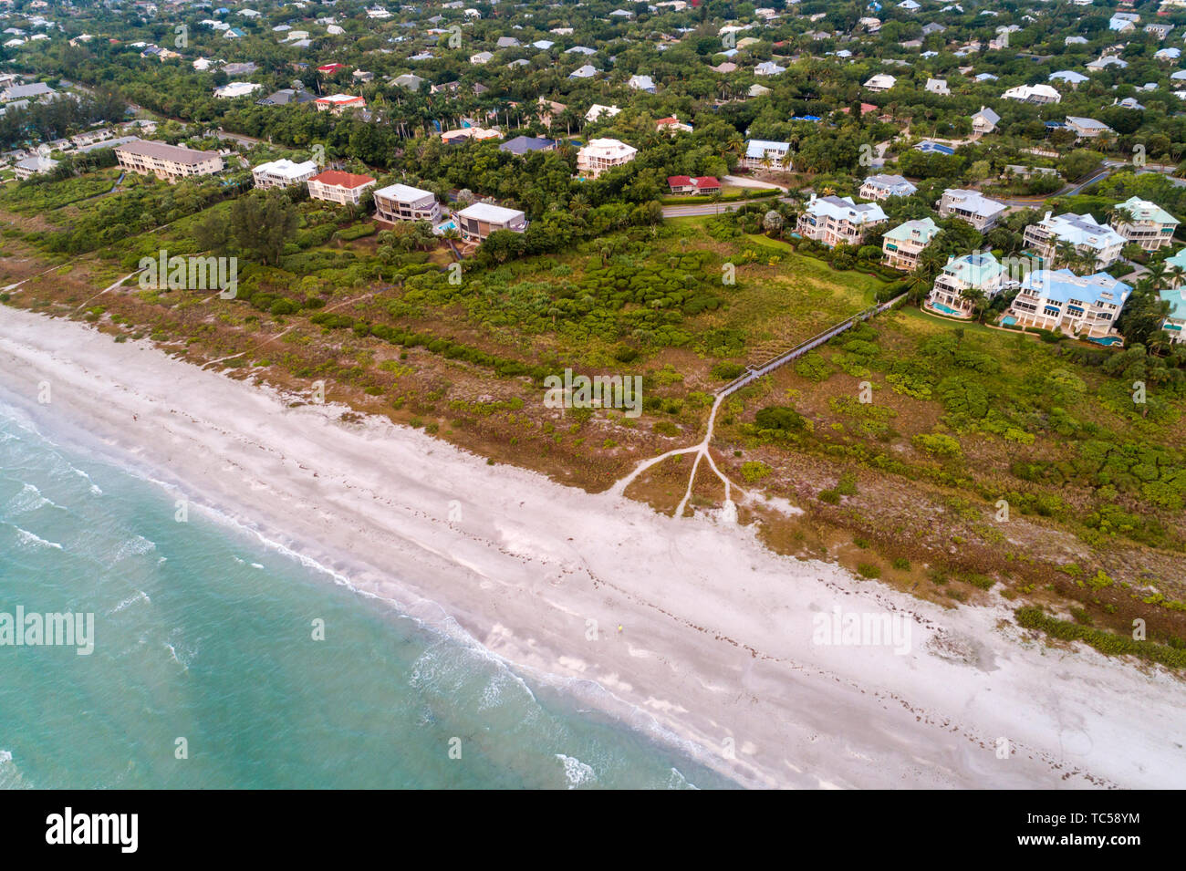 Sanibel Island Florida, Golf von Mexiko Strand, East Gulf Drive Häuser, Colony Beach Estates, Luftaufnahme von oben, FL190514d13 Stockfoto
