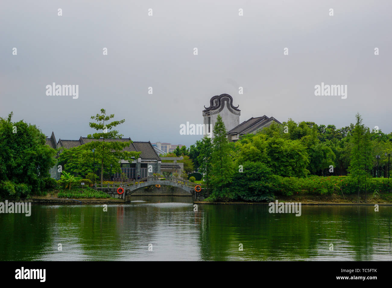 Guangzhou Panyu Universität Stadt Lingnan Impressionen Garten Lingnan Architektur, Wohn- Residence Stockfoto