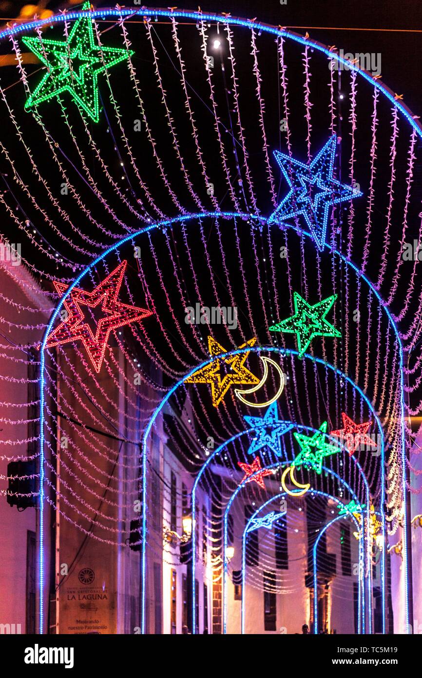 Weihnachten sternförmigen Lichtern in San Cristóbal de La Laguna Gemeinde  Stockfotografie - Alamy