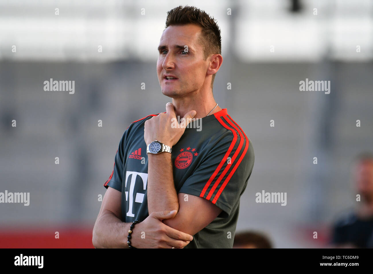 Miroslav KLOSE (Trainer), Geste, single Bild, Single Cut Motiv, halb Bild, halb Abbildung. Fußball U-17: Bundesliga 1.Spieltag. Bayern München (M) - 1. FC Koeln 0-1 auf 06/05/2019 FC Bayern Campus | Verwendung weltweit Stockfoto
