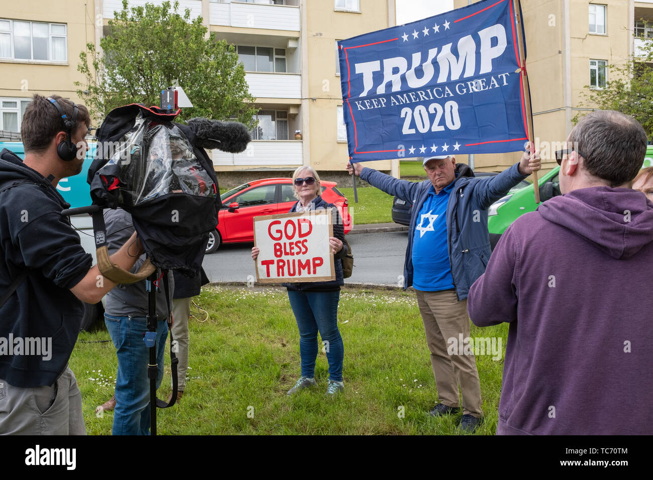 Shannon, Irland, Juni. 5 2019: Pro Trump, mehrere Verfechter am Flughafen Shannon, Irland Stockfoto