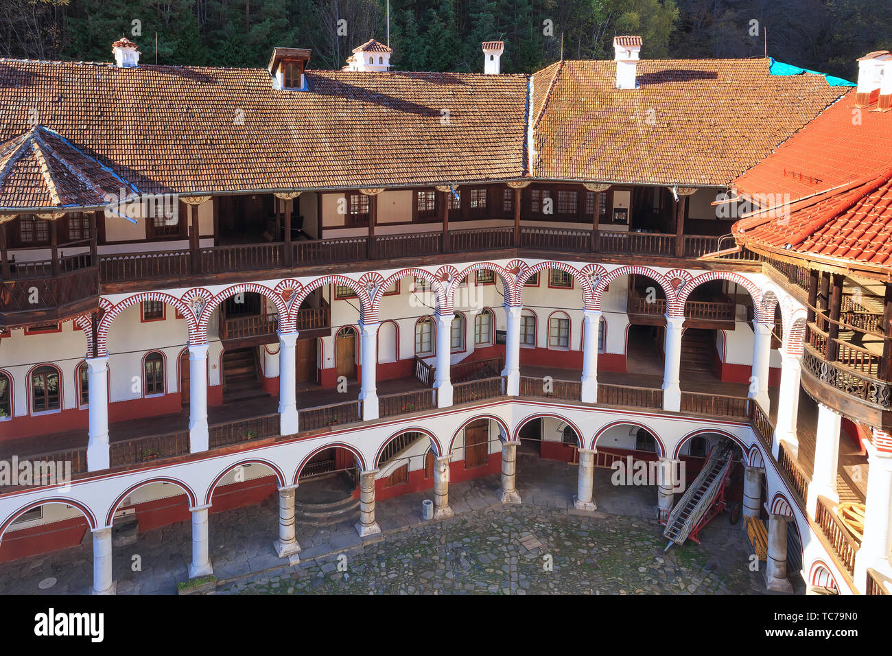 Rila-kloster, Bulgarien Gebäude in der Nähe, Ansicht von oben, Wahrzeichen von Bulgarien Stockfoto