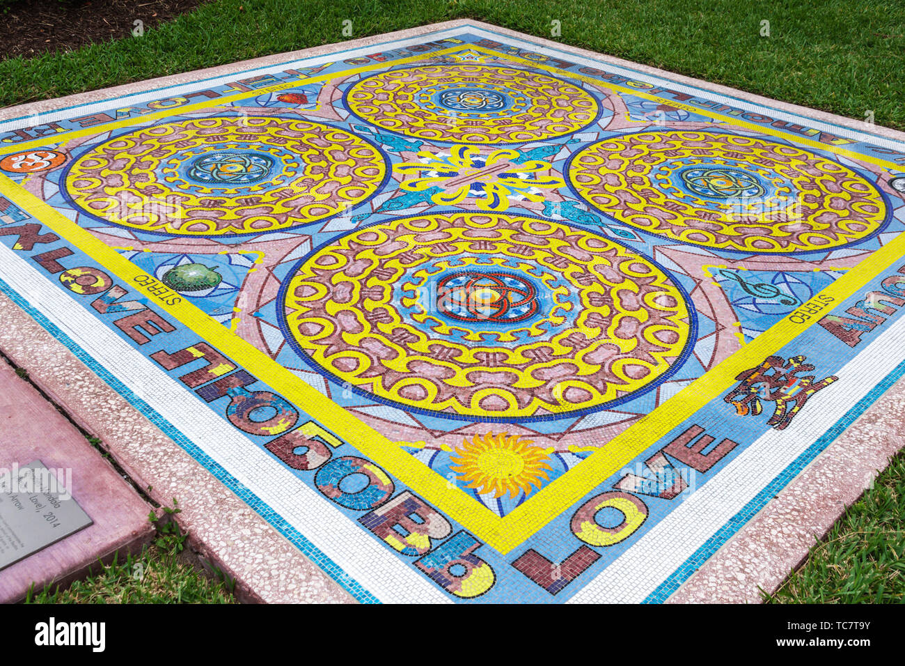 Miami Beach, Florida, North Beach, Kunst an öffentlichen Orten, Mosaikfliesen, Beatles Mandala, Künstler Kevin Arrow, FL190331150 Stockfoto