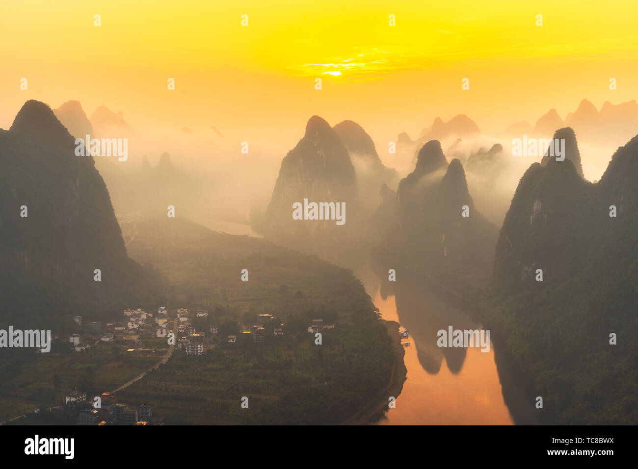 Natürliche Landschaft von Xianggong Berg, Xingping, Guilin Stockfoto