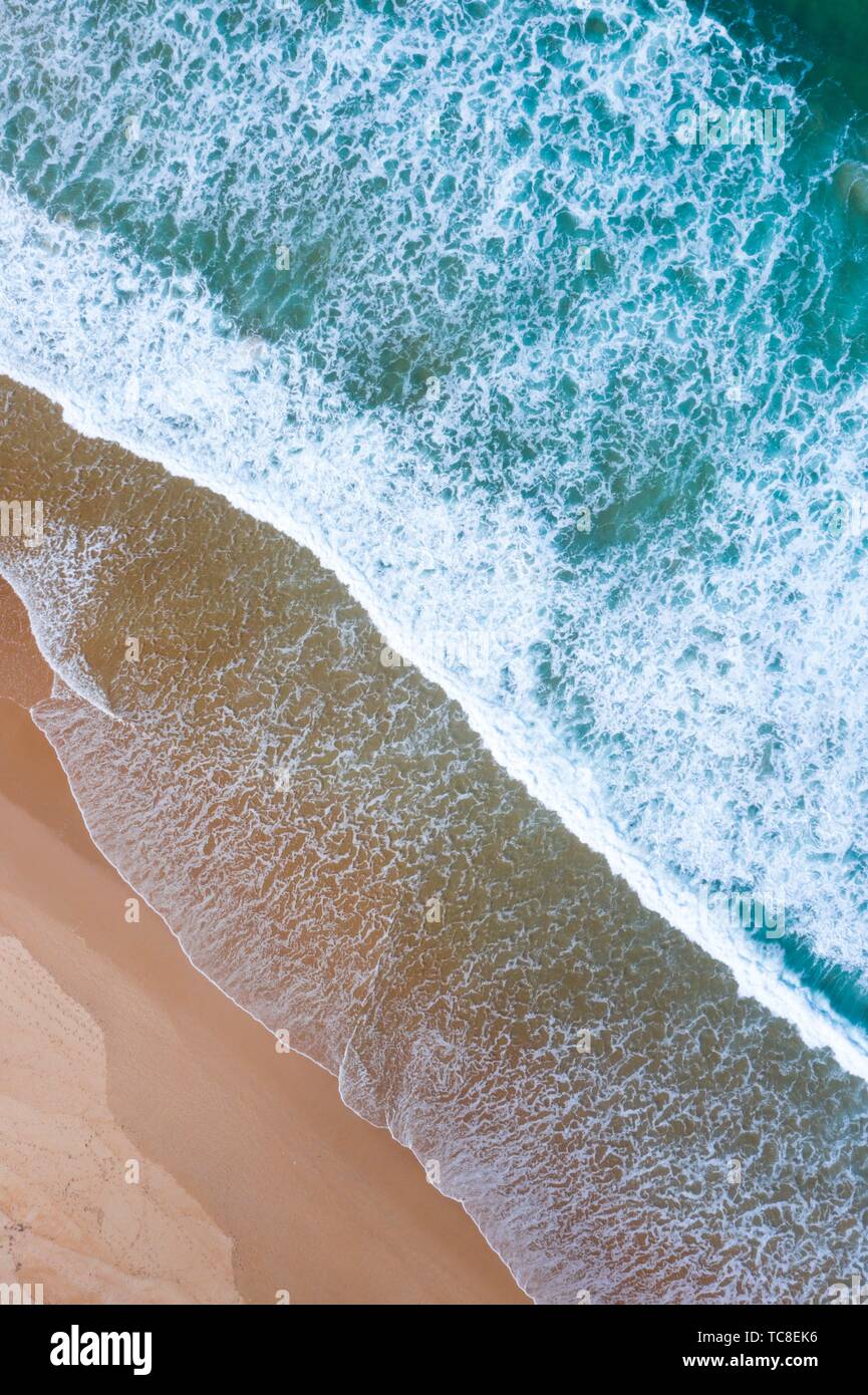 Wellen, Sand, Meer, Playa de Langre, Ribamontan al Mar, Golf von Biscaya, Kantabrien, Spanien, Europa. Stockfoto