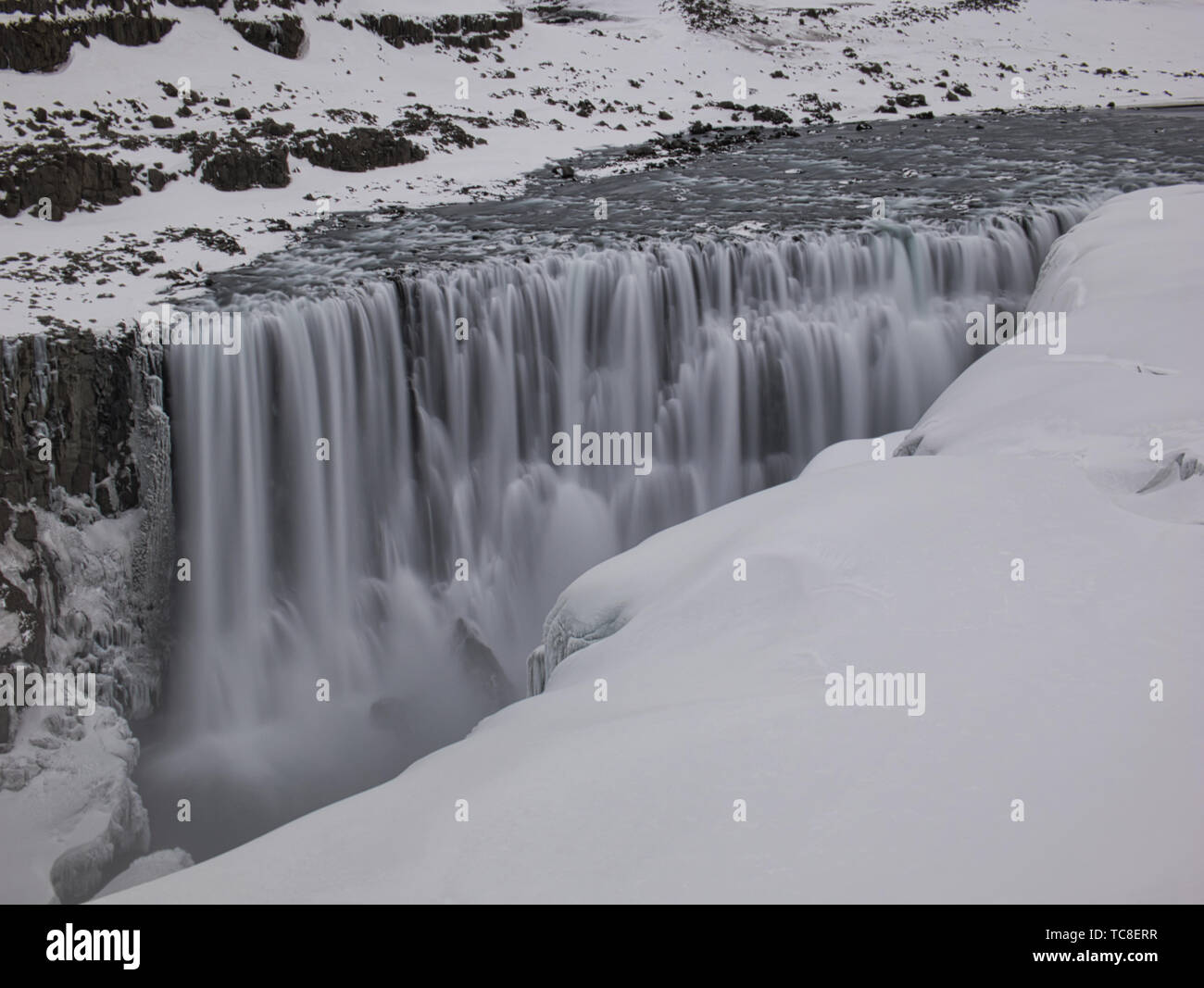 One Shot mit langen Exposition der Dettifoss Wasserfall im Winter Stockfoto