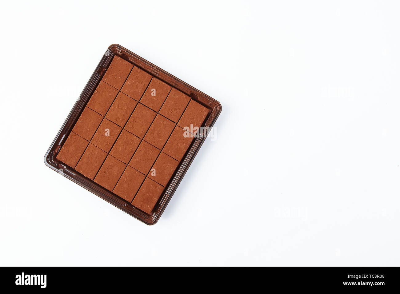 Eine ordentliche Anordnung von Pralinen. Stockfoto