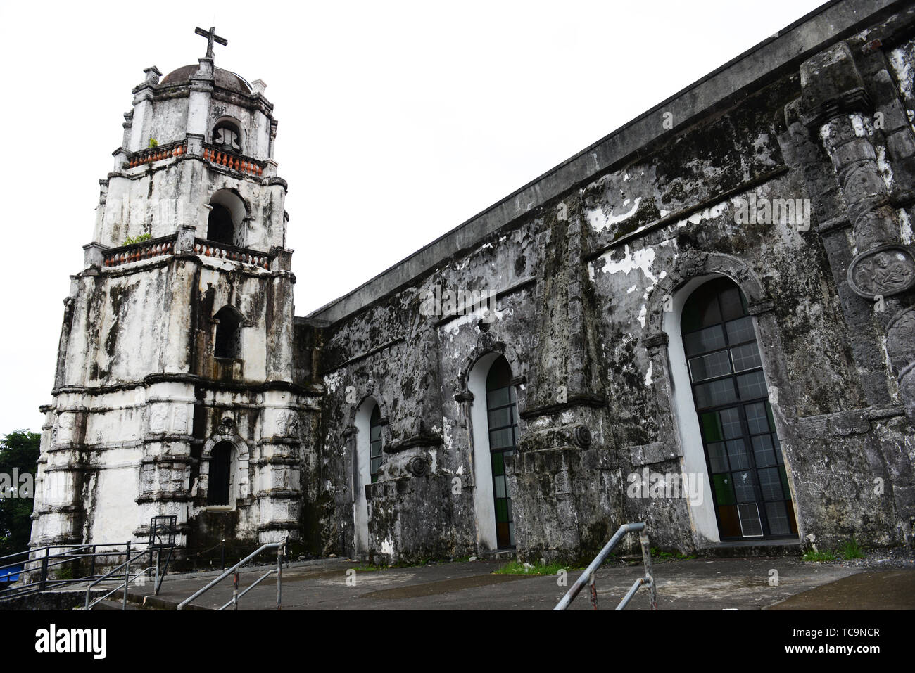 Kirche in der Nähe von Legzpi Daraga, Bicol, Philippinen. Stockfoto