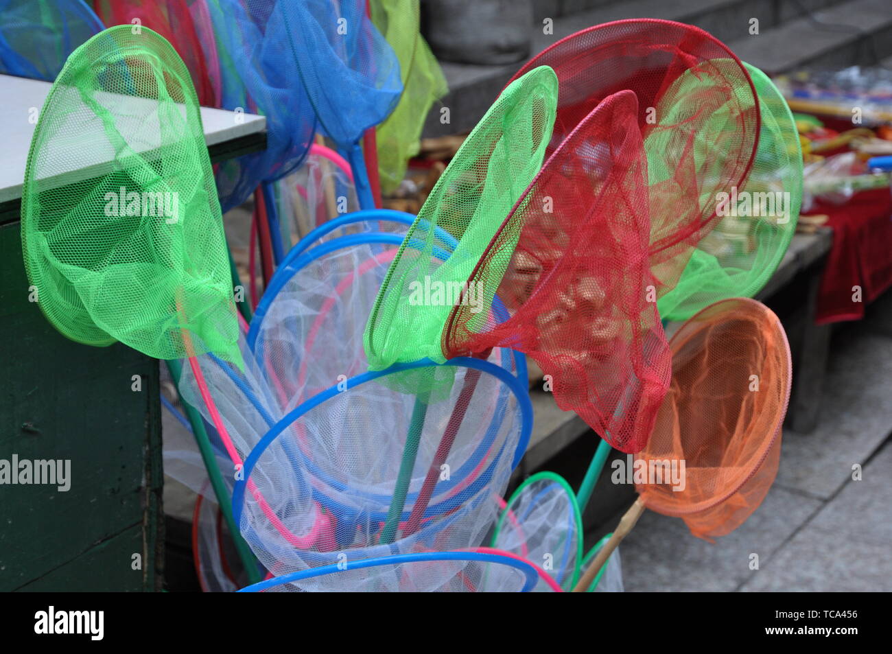 Fischernetze in allen Farben Stockfoto