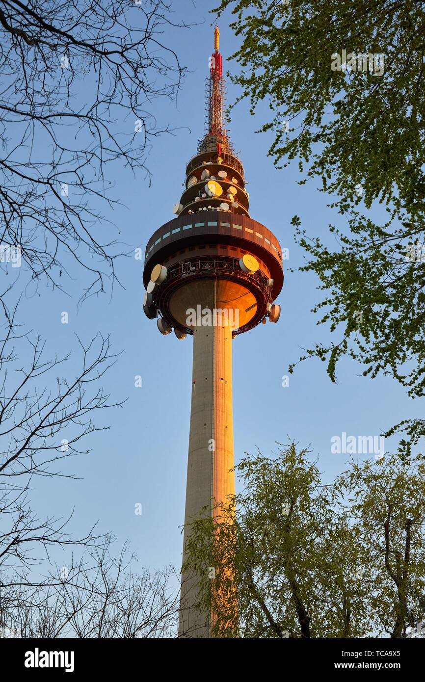 Torrespaña (Spanisch Fernsehturm), Communications Tower, Pirulí, Madrid, Spanien, Europa Stockfoto
