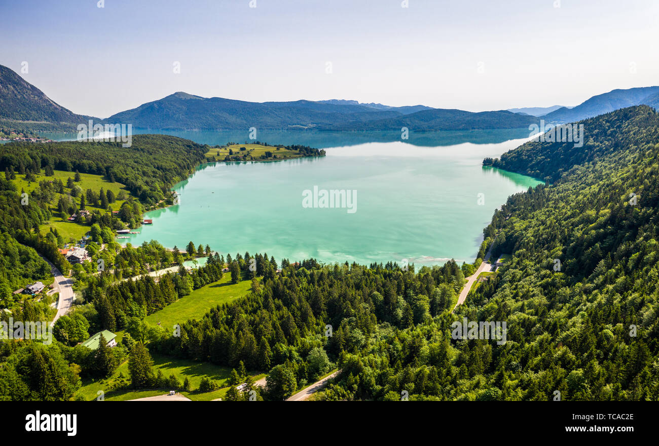 Den Walchensee mit Herzogstand Jochberg Berg, Bayern, Deutschland Stockfoto