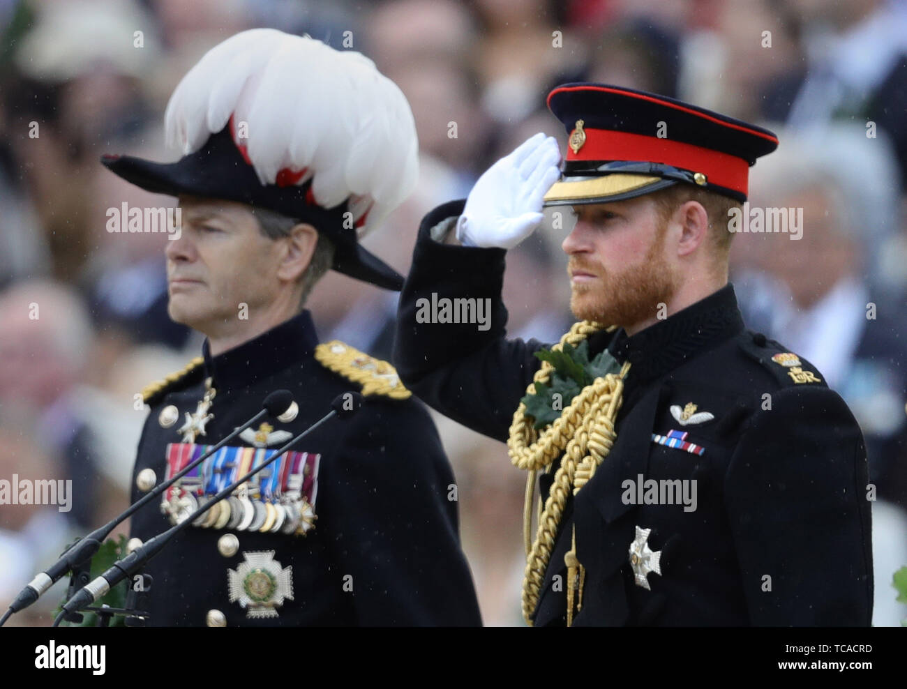 Der Herzog von Sussex (rechts) während der Gründer Tag feiern im Royal Hospital Chelsea in London. Stockfoto