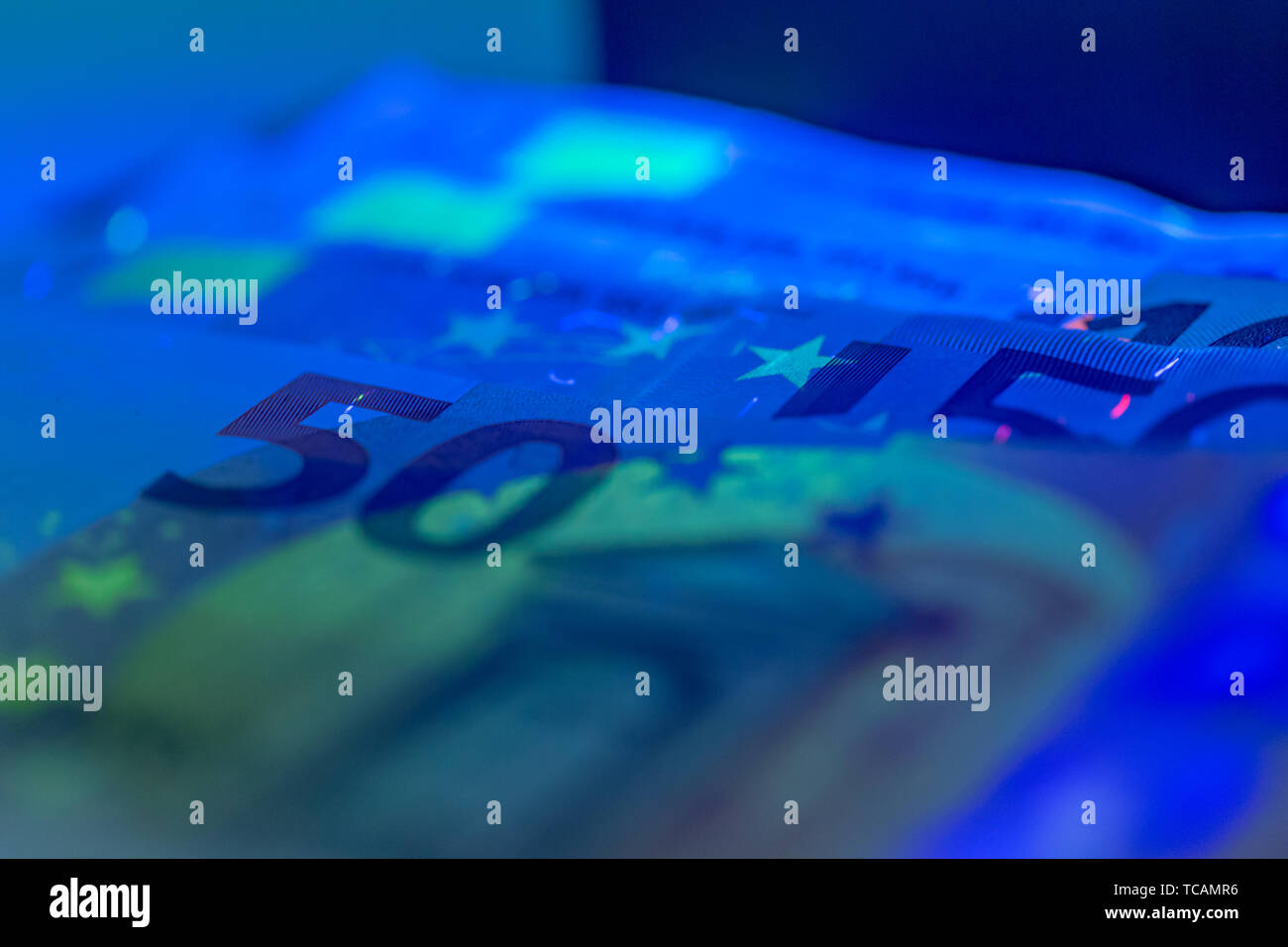 Kontrollieren, ob das Geld aus der Nähe Stockfoto