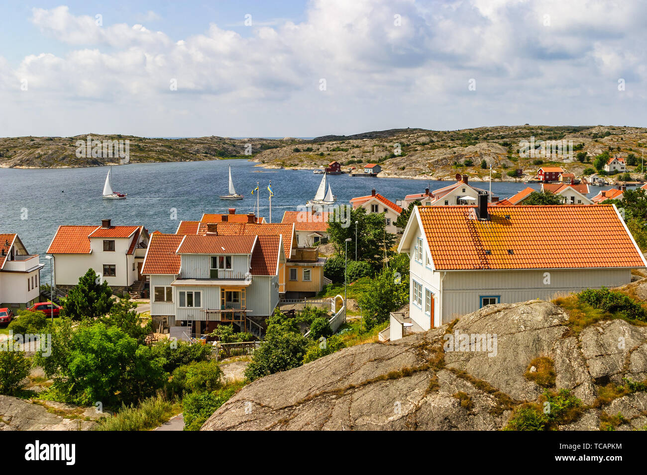 Dorf an der Küste in den schwedischen Schären Stockfoto