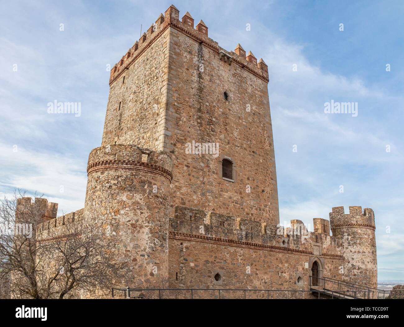 Nogales Schloss, Badajoz, Spanien. Defensive Festung aus dem 15. Jahrhundert. Südseite. Stockfoto