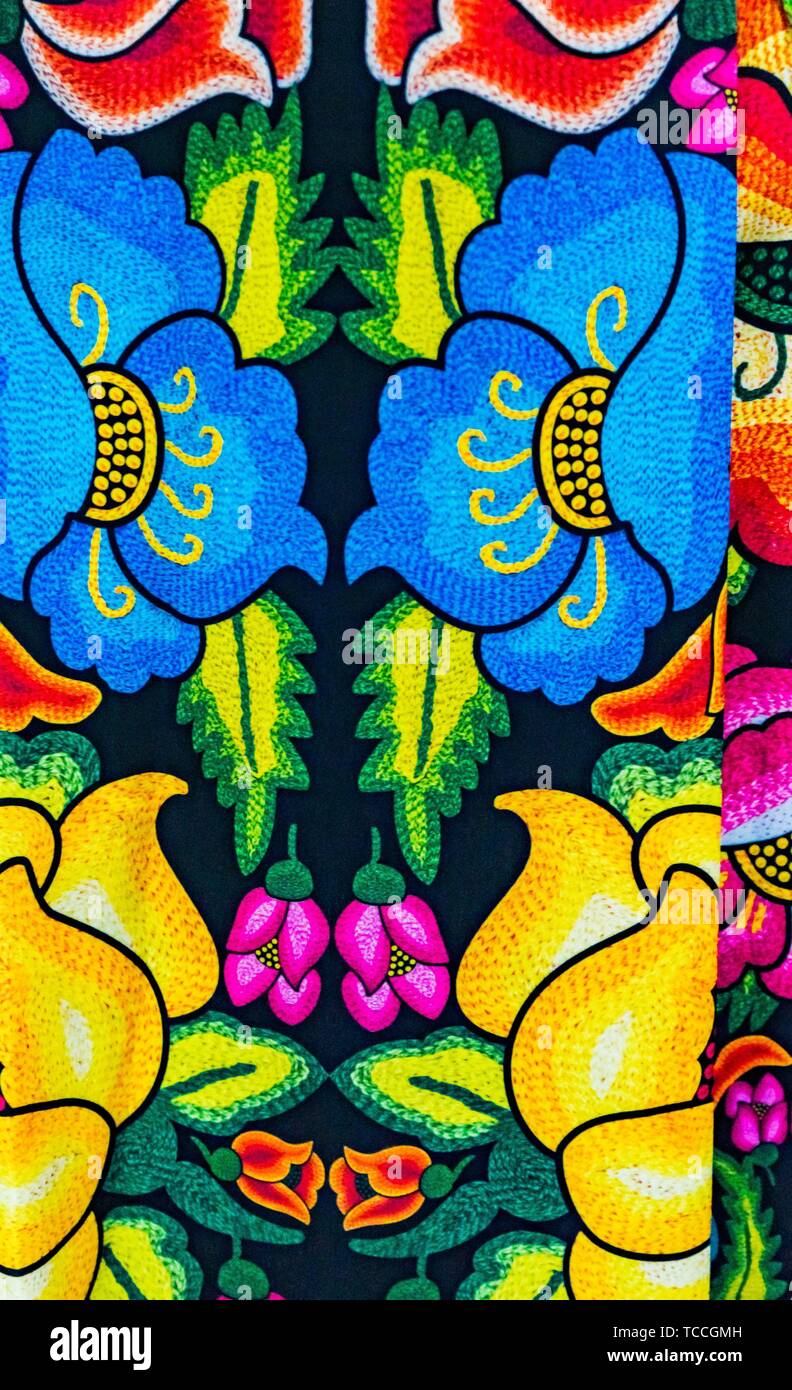 Farbenfrohe mexikanische Blumen Decke Tuch Kunsthandwerk Blau Gelb Oaxaca  Mexiko Stockfotografie - Alamy
