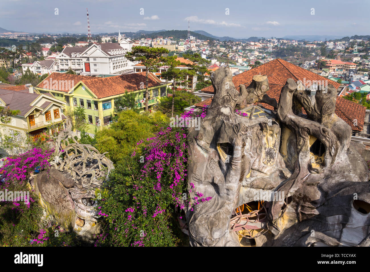 Bizarre Bau der Crazy House in Dalat, Vietnam, sonnigen Sommertag Stockfoto