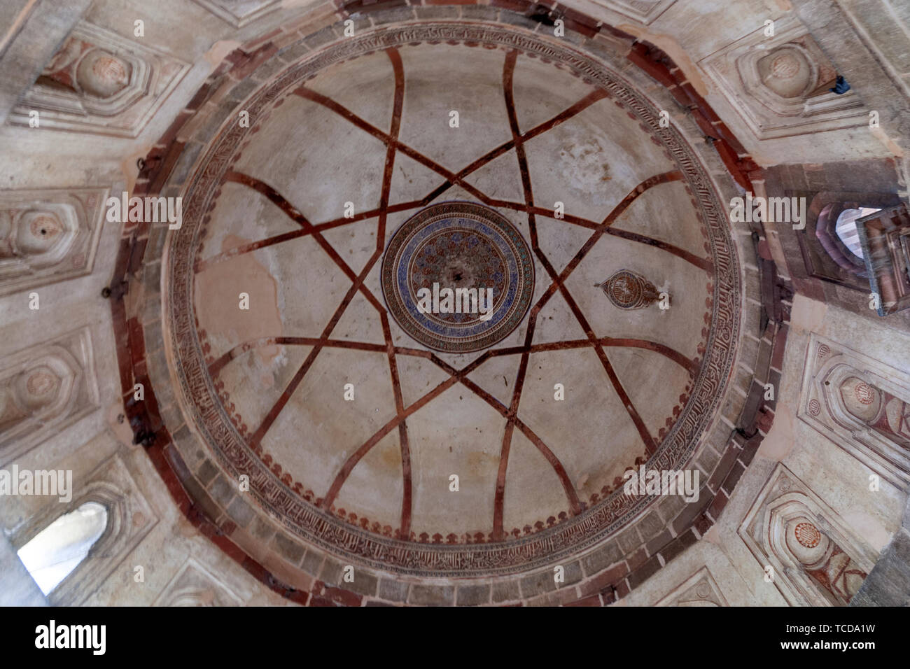 Kuppel der das Grab von Mohammed Schah Mubarak Khan - Ka-Gumbaz, Lodi Gardens, New Delhi, Indien. Stockfoto