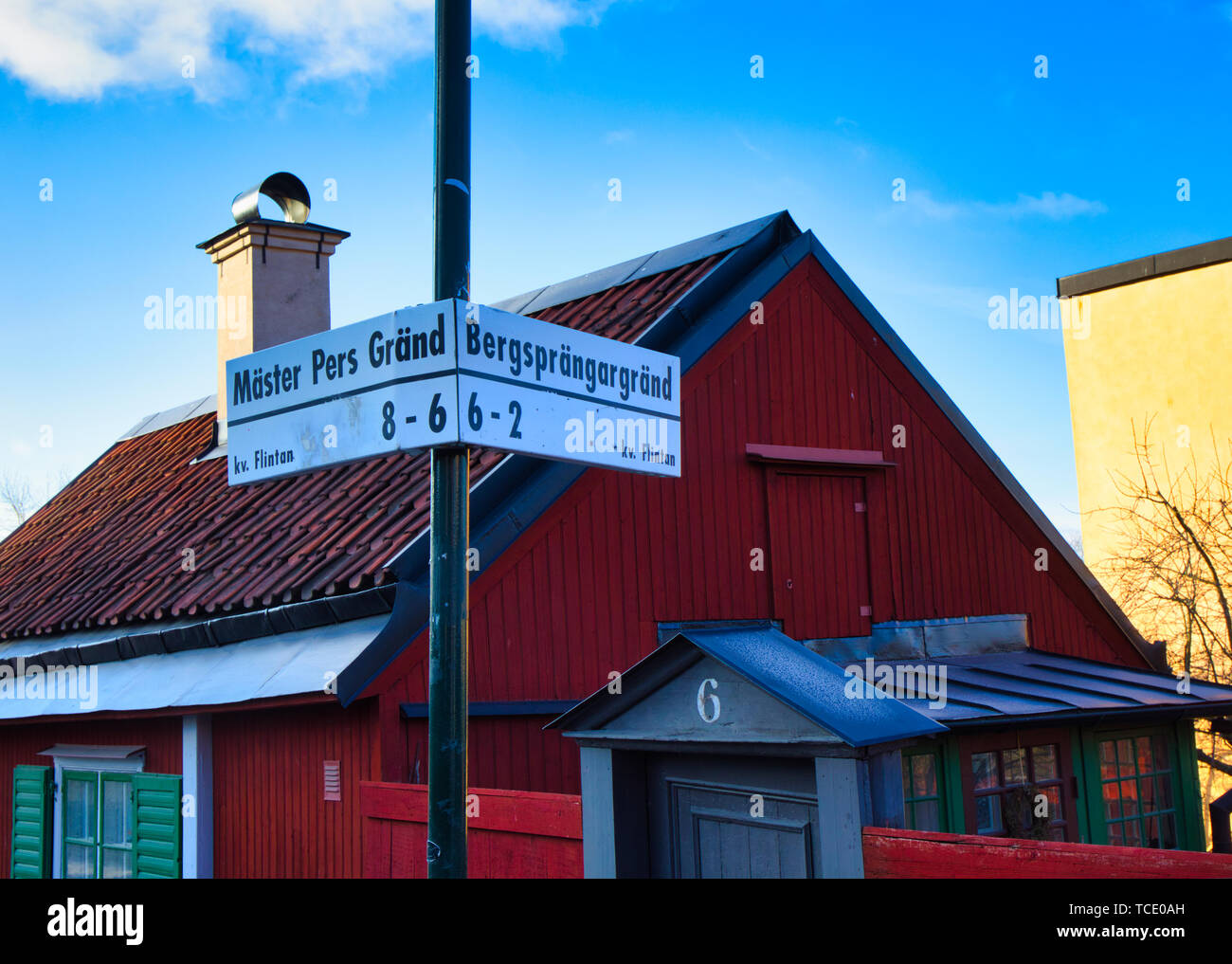 Typischen hölzernen Wohnhaus im traditionellen Rote Falun im kulturellen von Vita Bergen (Weißer Berg) Södermalm Stockholm Schweden erhalten lackiert Stockfoto