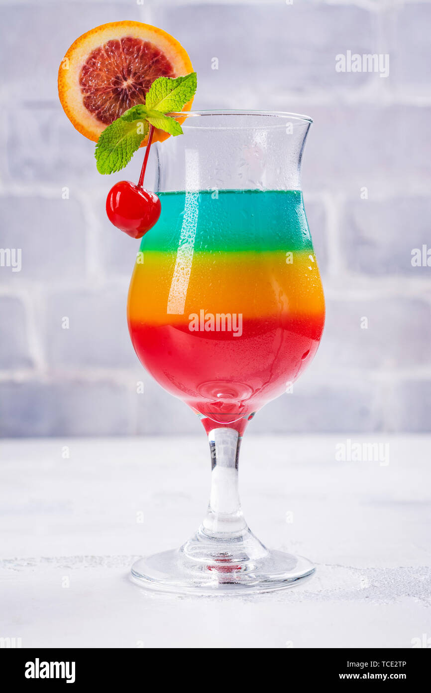 Rainbow Cocktail Stockfotos Und Bilder Kaufen Alamy