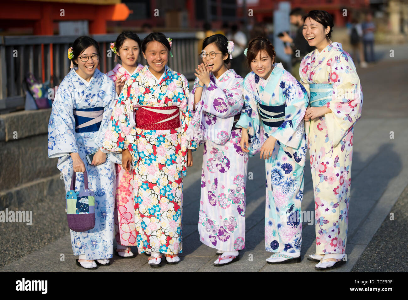 Japanische Frauen gekleidet im Kimono Stockfoto