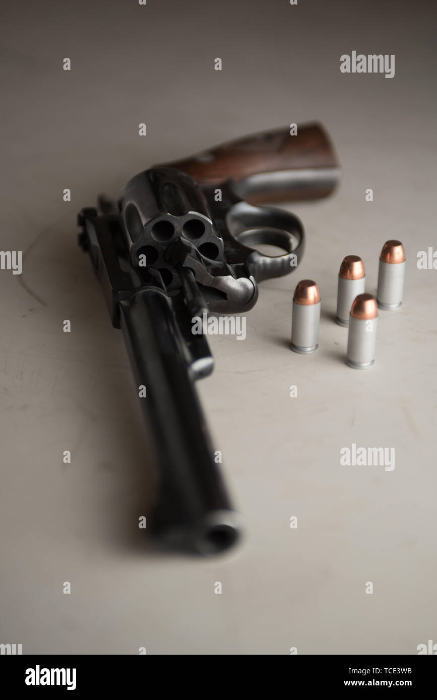 Western revolver Six Shooter Pistole mit Kugeln Stockfoto