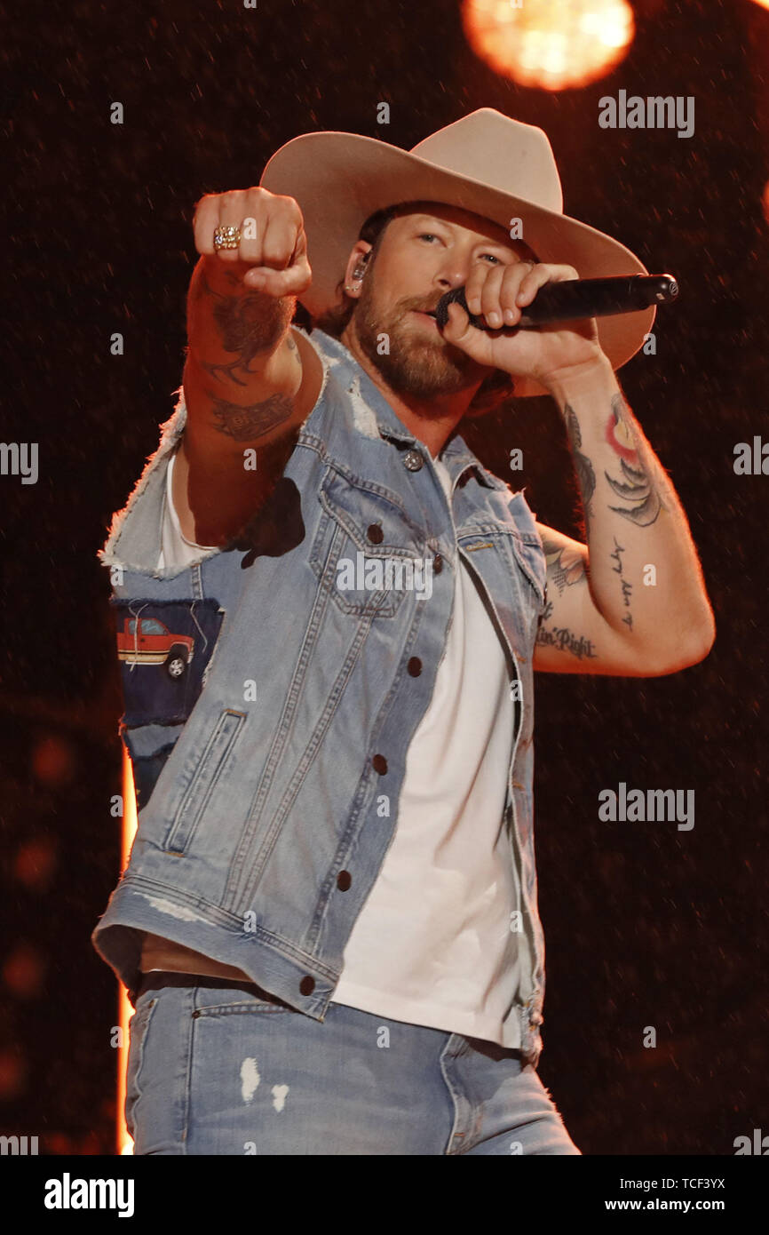 Juni 6, 2019 - Nashville, Tennessee, USA - 06. Juni 2019 - Nashville, Tennessee - Florida Georgia. Tyler Hubbard. 2019 CMA Music Fest abendliches Konzert statt bei Nissan Stadium. Foto: Friedrich Breedon/AdMedia (Credit Bild: © Friedrich Breedon/AdMedia über ZUMA Draht) Stockfoto