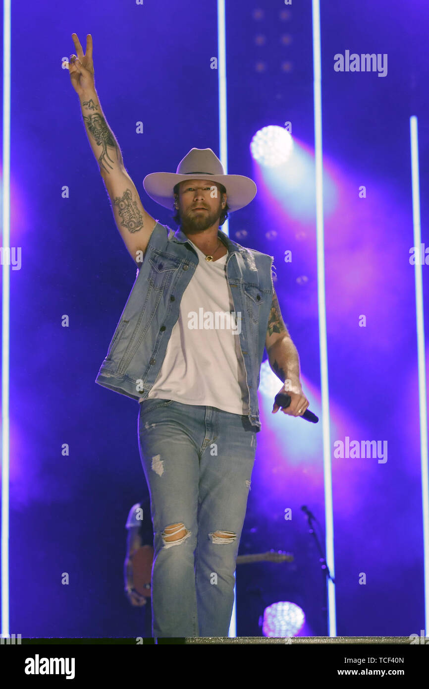 Juni 6, 2019 - Nashville, Tennessee, USA - 06. Juni 2019 - Nashville, Tennessee - Florida Georgia. Tyler Hubbard. 2019 CMA Music Fest abendliches Konzert statt bei Nissan Stadium. Foto: Friedrich Breedon/AdMedia (Credit Bild: © Friedrich Breedon/AdMedia über ZUMA Draht) Stockfoto