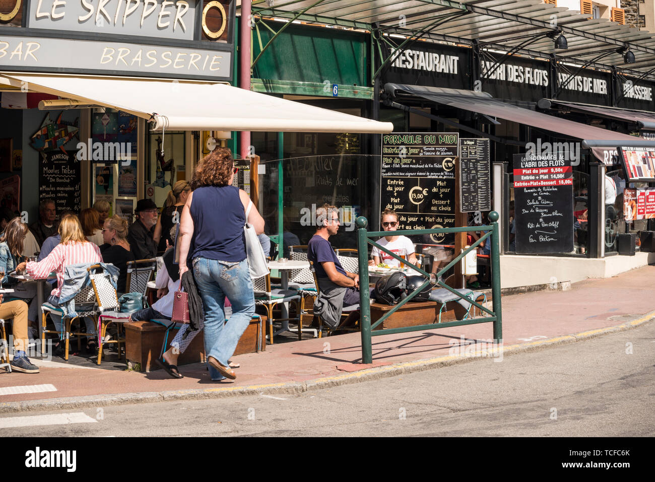 Bar und Restaurants, Dinard, Bretagne, Frankreich Stockfoto