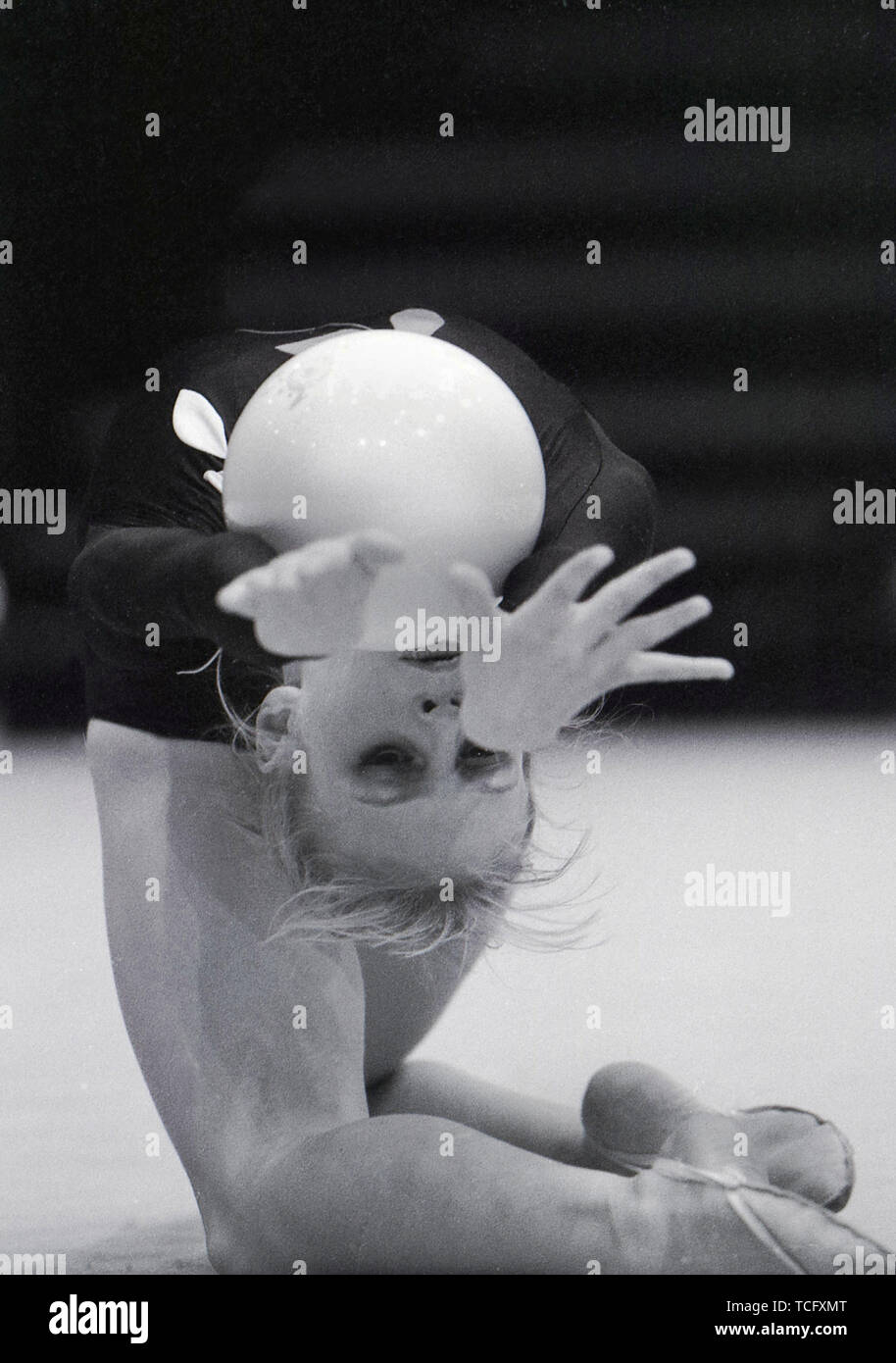 Rhythmische Gymnastik Gymnast konkurrieren in 1990 Foto von Tony Henshaw Stockfoto