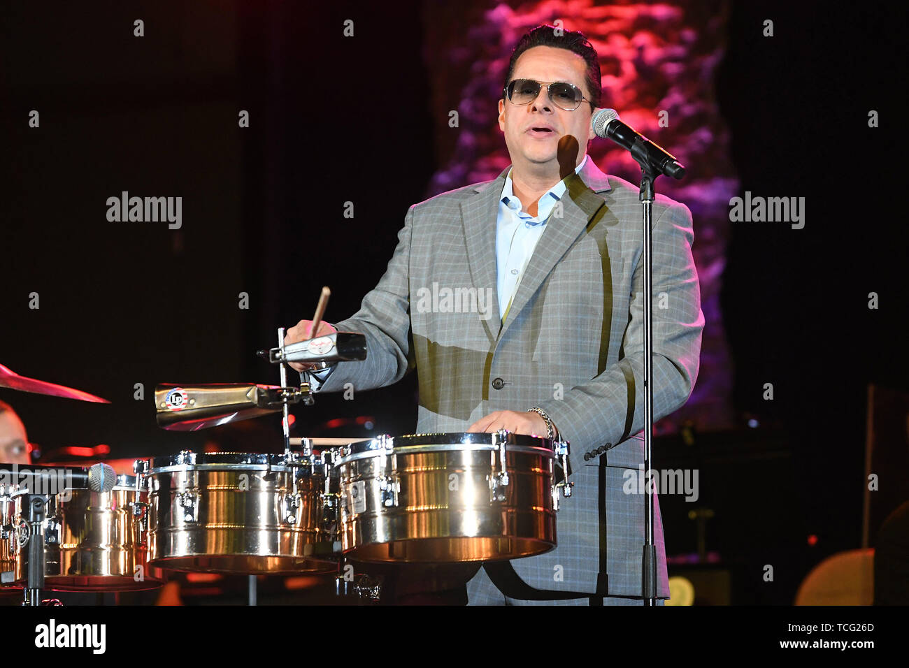 Wildwood, New Jersey, USA. 5. Juni 2019. Tito Puente Jr. führt an der Ostküste Music Hall Of Fame Preisverleihung im Wildwood Convention Center am 5. Juni 2019 in Wildwood, New Jersey. Credit: George Napolitano/Medien Punch/Alamy leben Nachrichten Stockfoto