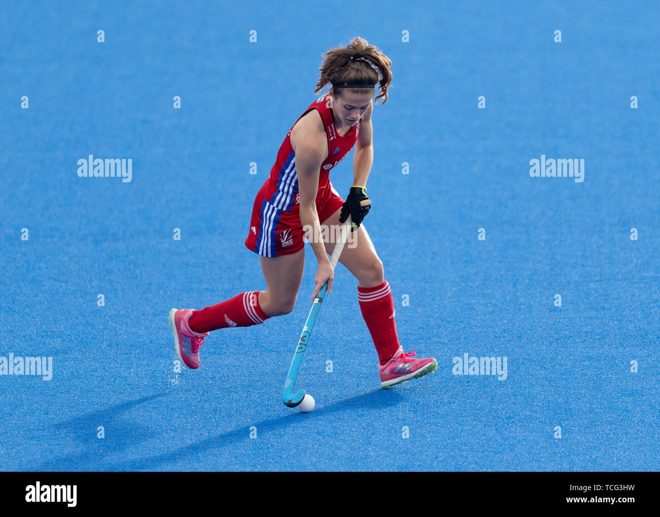 London, Großbritannien. 07 Jun, 2019. Anna Toman von Wimbledon (GBR) in pre-match Aufwärmen während FIH-Pro League Match zwischen England vs Deutschland (Männer) an Lea Valley Hockey und Tennis Center am Freitag, Juni 07, 2019 in London, England. (Nur redaktionelle Nutzung, eine Lizenz für die gewerbliche Nutzung erforderlich. Keine Verwendung in Wetten, Spiele oder einer einzelnen Verein/Liga/player Publikationen. Credit: Taka Wu/Alamy leben Nachrichten Stockfoto