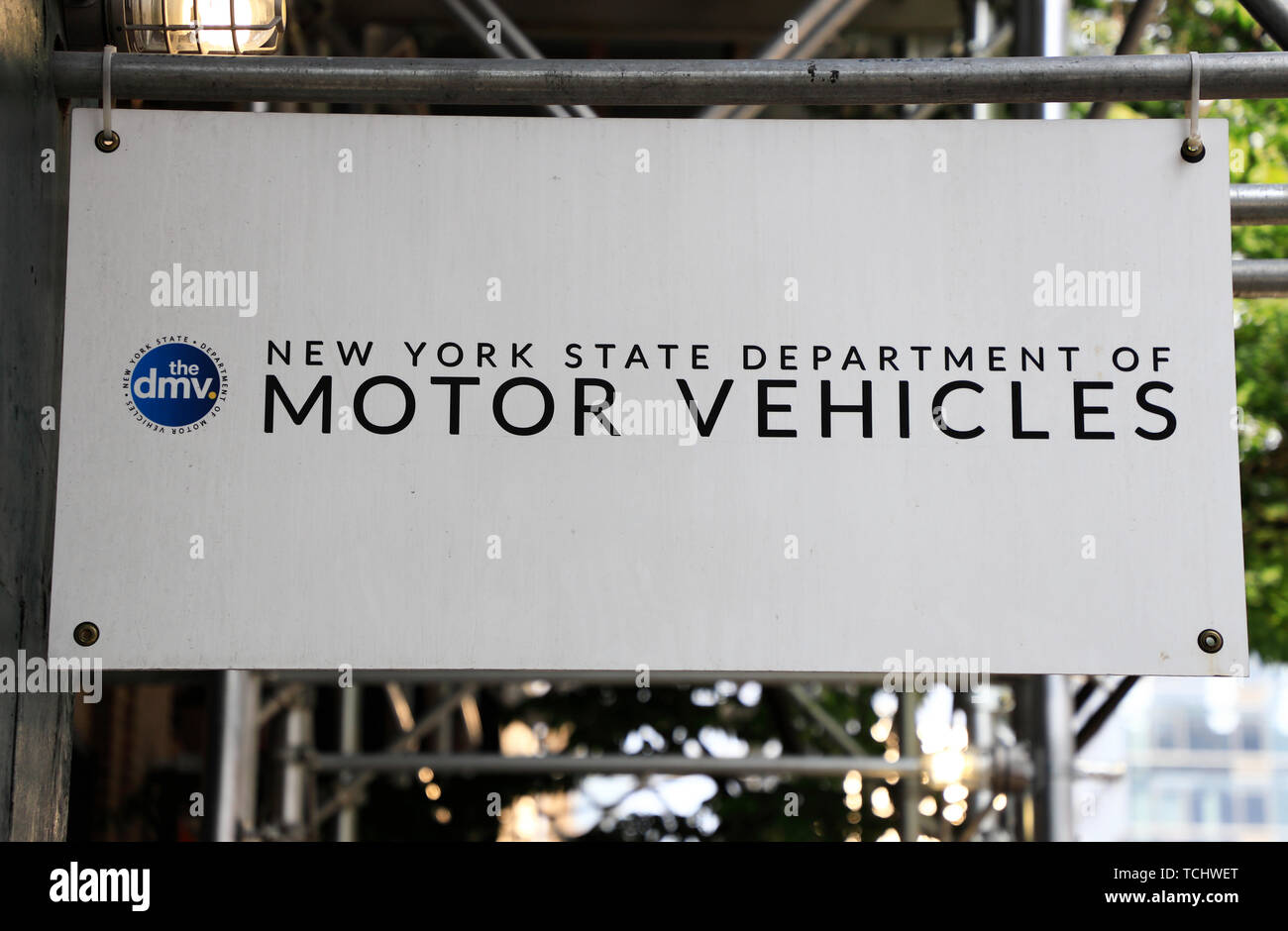 Zeichen der New York State Department von Kraftfahrzeugen. New York City New York, USA Stockfoto