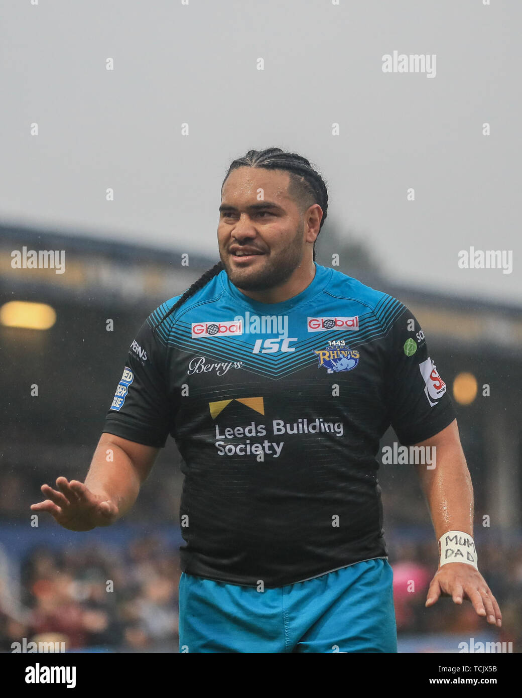 7. Juni 2019, Mobile Rakete Stadion, Wakefield, England; Betfred Super League, Runde 17, Wakefield Trinity vs Leeds Rhinos; Konrad Hurrell (4) von der Leeds Rhinos während des Spiels Credit: Mark Cosgrove/News Bilder Stockfoto