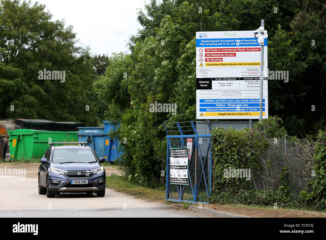 Allgemeine Ansichten des Westhampnet Tipp und weigern sich, Center, Chichester, West Sussex, UK. Stockfoto