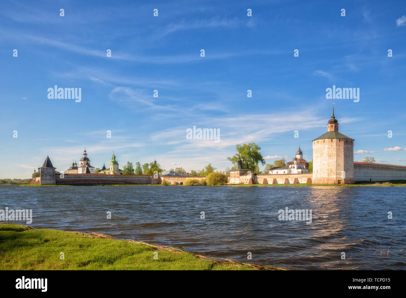 Kirillo-Belozersky Kloster am Ufer des Siverskoye See, Kirillov, Vologda Region, Russland Stockfoto