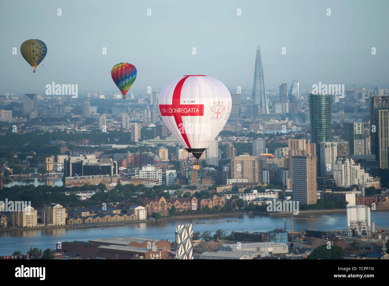 Heißluftballons über London während der 2019 RICOH Oberbürgermeister Hot Air Balloon Regatta. Stockfoto