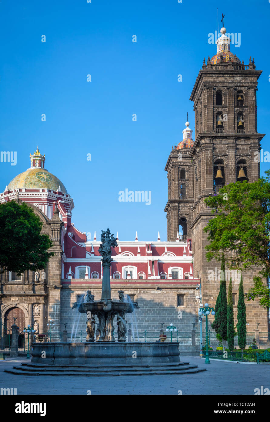 Puebla Cathedral ist eine römisch-katholische Kirche in der Stadt Puebla, im Bundesstaat Puebla, Mexiko. Es ist eine Kathedrale aus der Kolonialzeit und ist der Sitz des Stockfoto