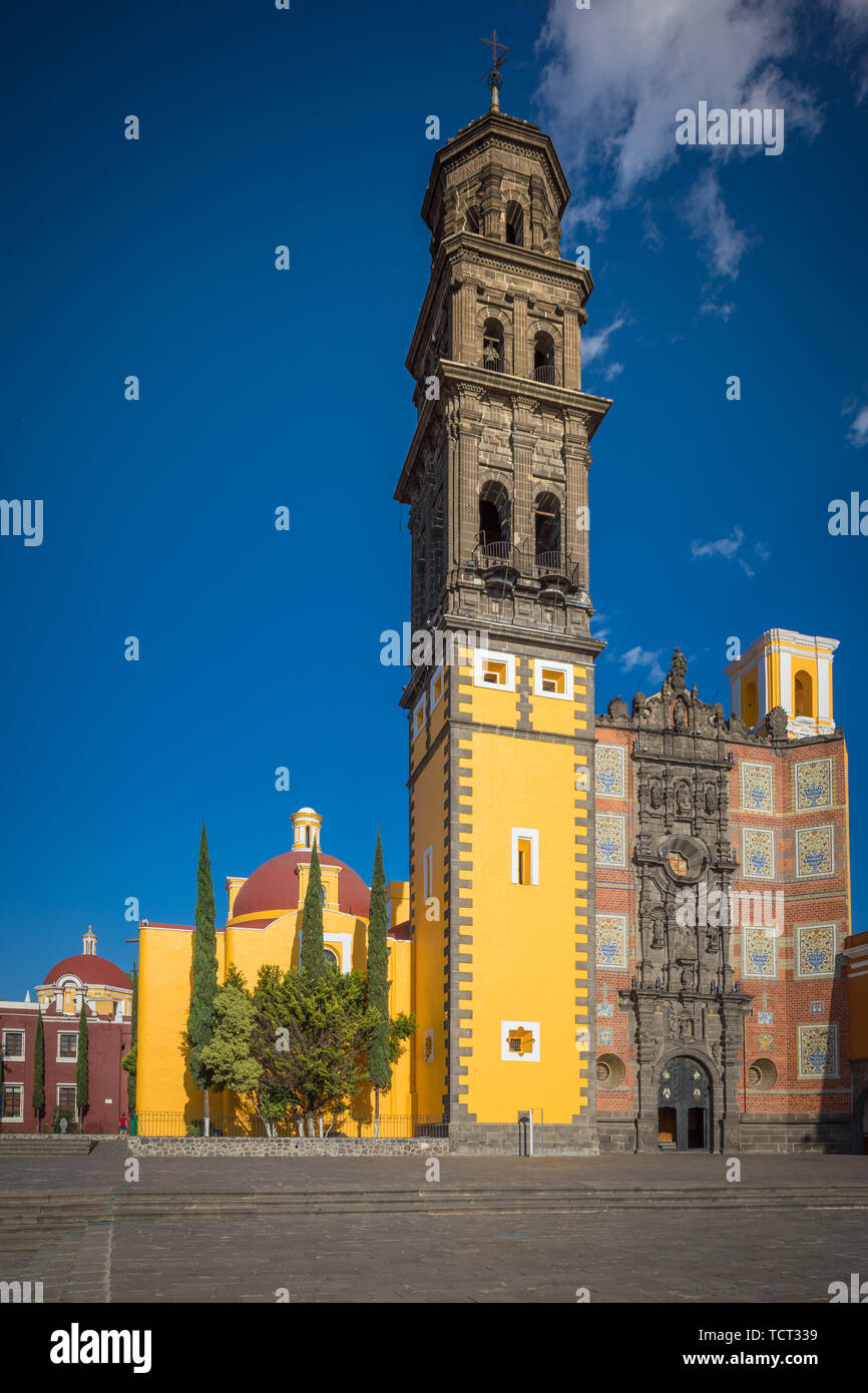 Templo de San Francisco De Asis ist eine katholische Tempel, die der kirchlichen Jurisdiktion der Erzdiözese Puebla, Mexiko gehört. Stockfoto