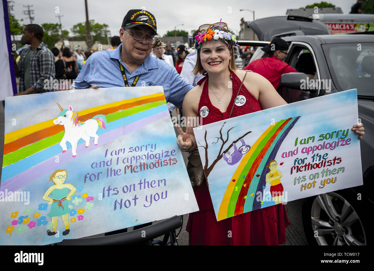 Milwaukee, Wisconsin, USA. 9. Juni, 2019. Methodistische Kirche Mitglieder entschuldigen für die Behandlung der Kirche der LGBTQ Community. Quelle: Chris Riha/ZUMA Draht/Alamy leben Nachrichten Stockfoto