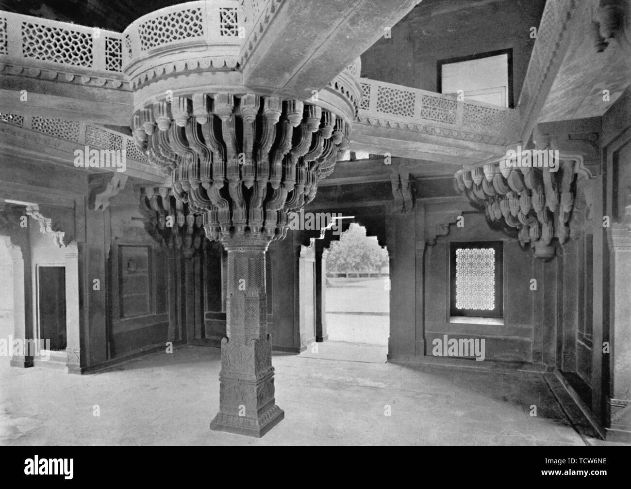 "Fatehpur Sikri. Säule im Dewan-I-Khas', c 1910. Schöpfer: Unbekannt. Stockfoto