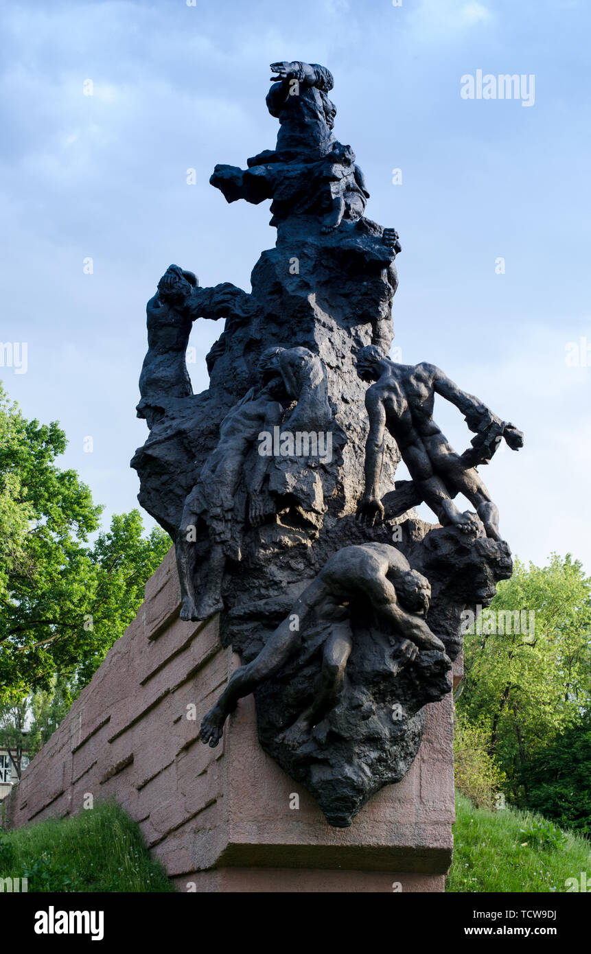 Kiew Ukraine - 25. Mai 2019. Denkmal für sowjetische Zivilisten und Kriegsgefangene der deutschen Besatzer in Babyn Jar bei Kiew, Ukraine getötet in 1941-1943 Stockfoto
