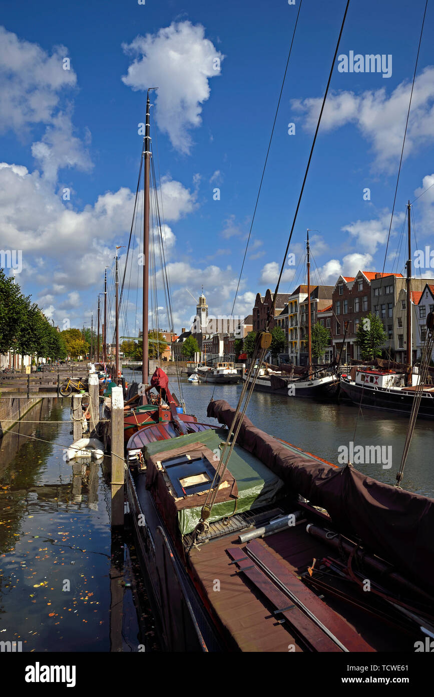 Rotterdam Zuid Holland/Niederlande - September 06, 2017: Blick über die voorhaven in historische Delfshaven Stockfoto