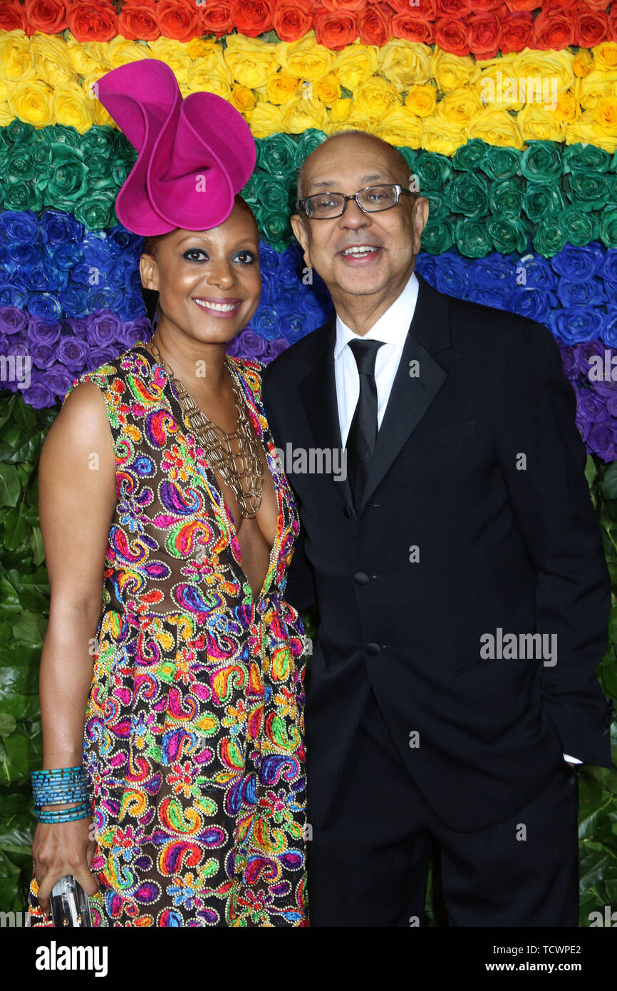 Juni 9, 2019 - New York City, New York, USA-Direktor George C WOLFE nimmt an der 73. jährlichen Tony Awards in der Radio City Music Hall statt. (Bild: © Nancy Kaszerman/ZUMA Draht) Stockfoto