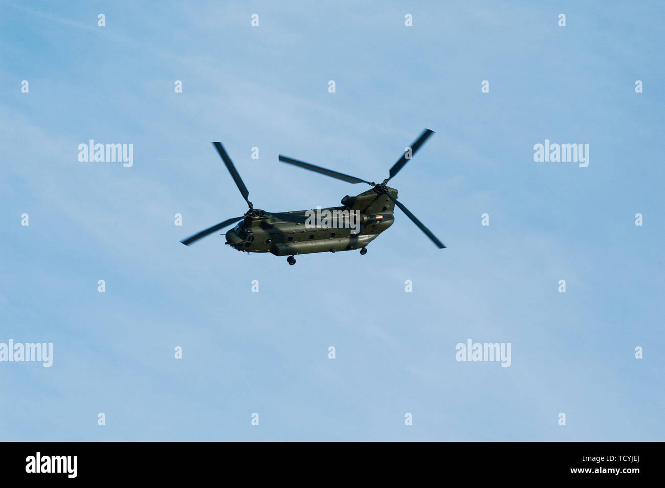 Boeing Chinook Hubschrauber an der Marine Tag in Dartmouth 2007 Flying Stockfoto