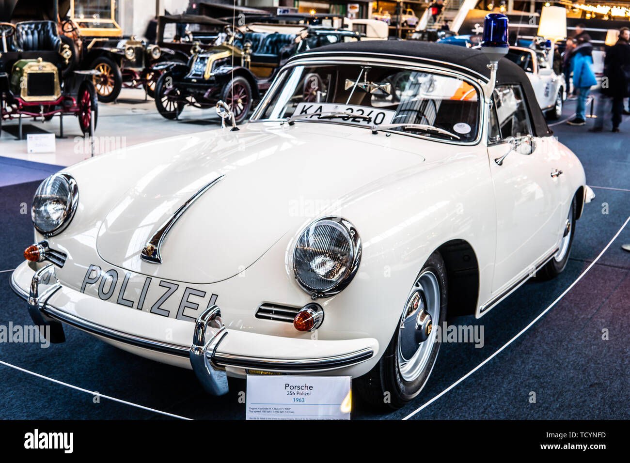 Brüssel, Belgien, 20 Jan, 2019 Porsche 356 Polizei Polizei 1963 classic retro Auto zu Brüssel AutoWorld Museum, Exposition: Porsche 70. Jahrestag Stockfoto