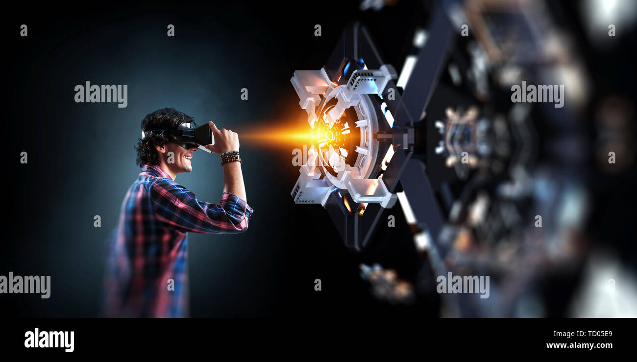 Virtuelle Realität erleben. Technologien der Zukunft. Mixed Media Stockfoto